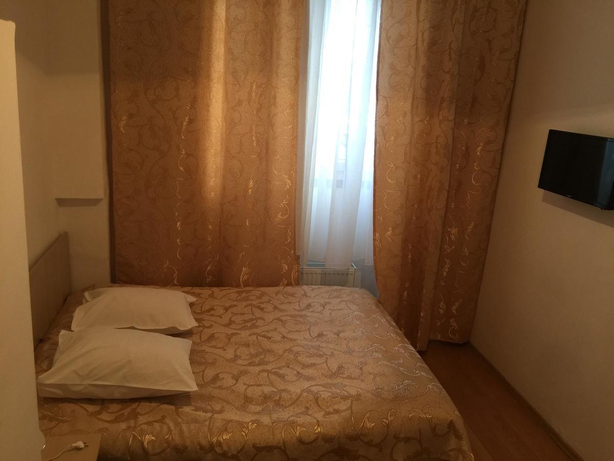 Hotel Rares Ботошани Экстерьер фото