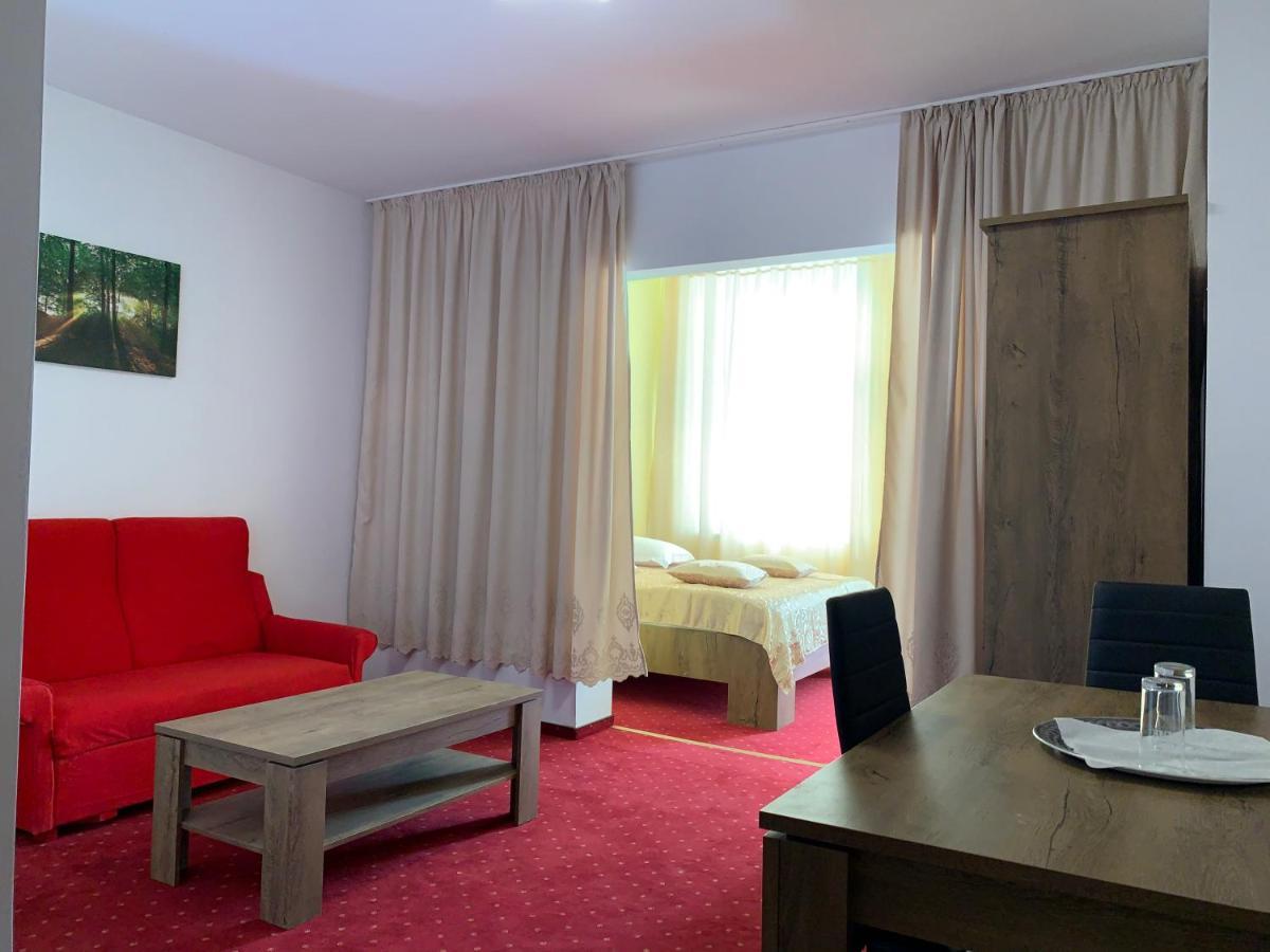 Hotel Rares Ботошани Экстерьер фото